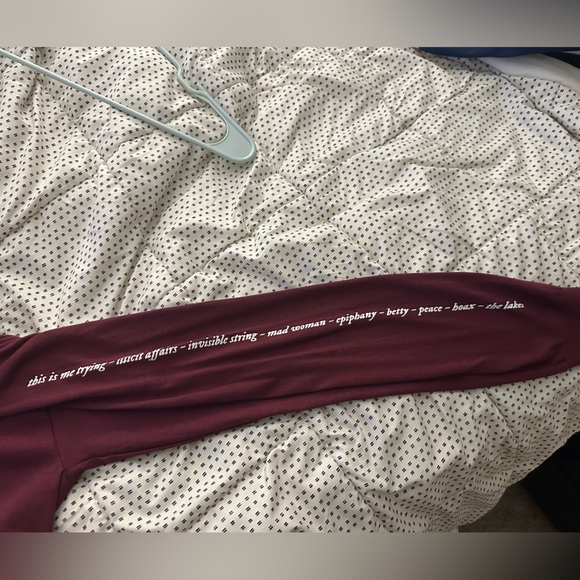 Taylor Swift - Folklore crop top! - Picture 4 of 10